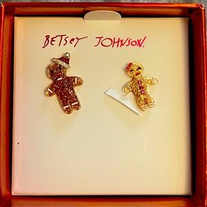 BNIB Betsey Johnson gingerbread man earrings